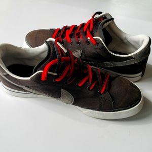 Nike Sweet Classic Sneakers MEN (Sz. 10.5) Black Red Dark Grey